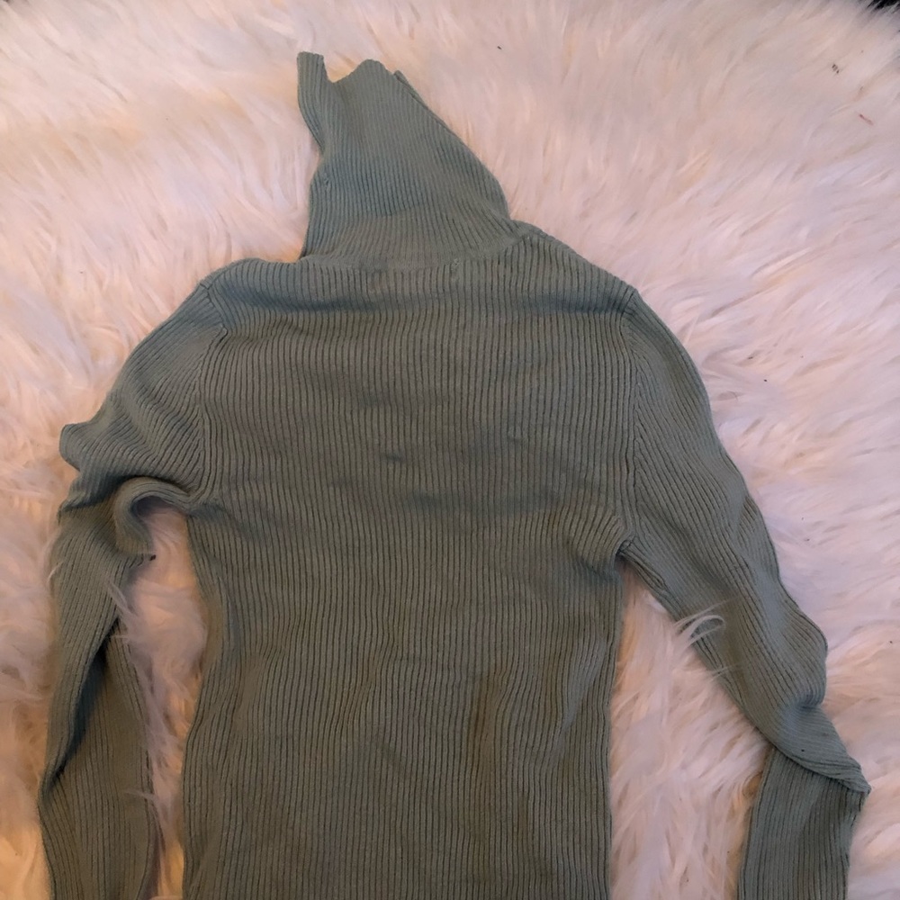 Urban planet turtle neck
